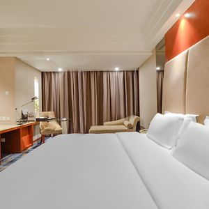 Deluxe Double Room Garden View